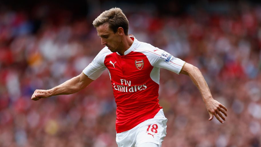 Wenger phủ nhận tin đồn giữ chân Nacho Monreal