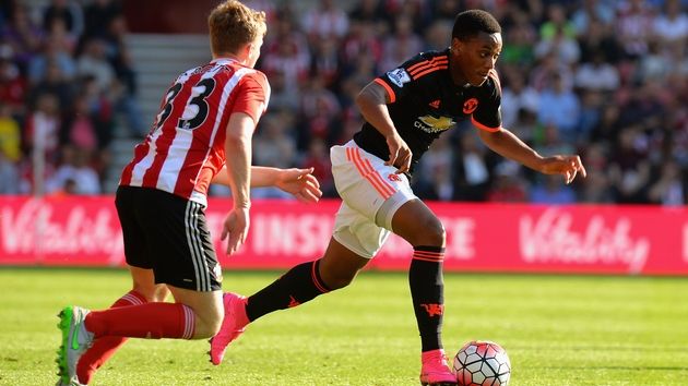 Schneiderlin: 'Martial sẽ là cầu thủ lớn cho tương lai của Man Utd