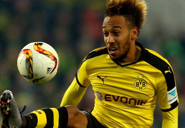 Aubameyang hạnh phúc trong màu áo Dortmund