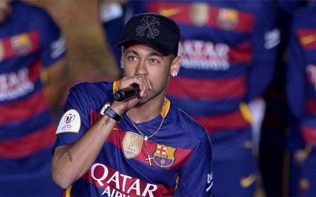 Neymar xác nhận tương lai tại Barca