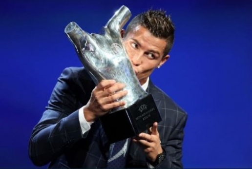 Ronaldo dành danh hiệu cầu thủ xuất sắc nhất châu Âu