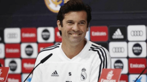 Thắng đậm, Solari ghi công các cầu thủ Real Madrid