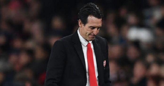 Nhân viên Arsenal mong Emery bị sa thải